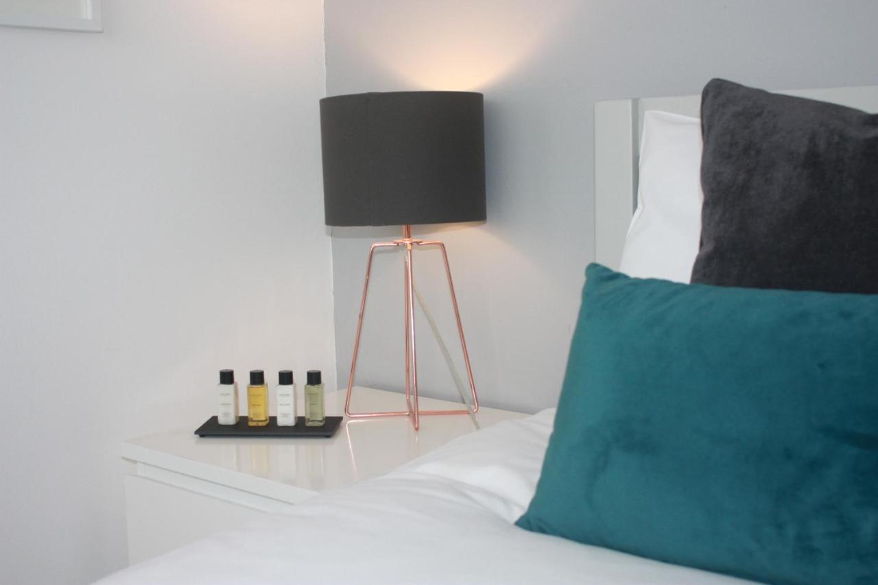 فيلا Berwicks House - Nec & Airport - Stylish 3-Bed House With Garden برمنغهام المظهر الخارجي الصورة