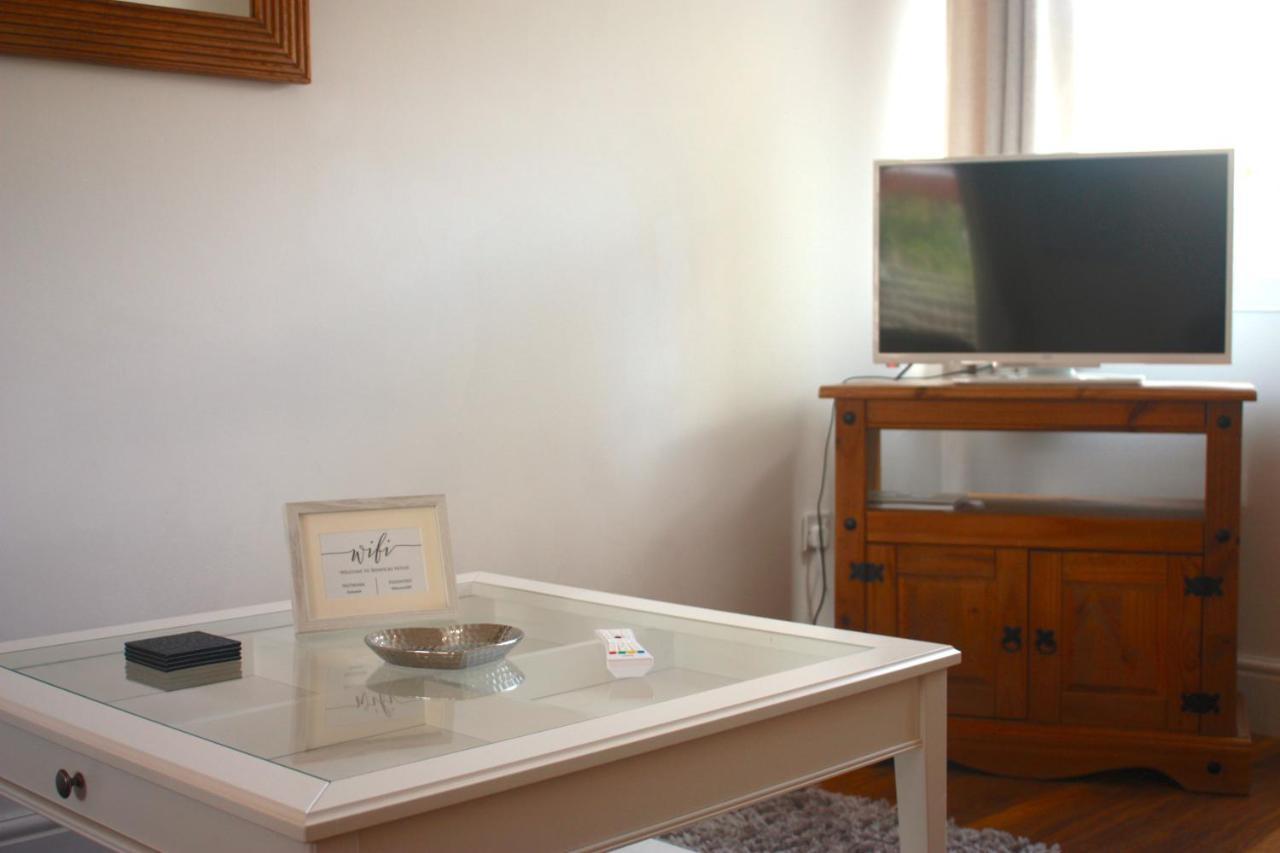فيلا Berwicks House - Nec & Airport - Stylish 3-Bed House With Garden برمنغهام المظهر الخارجي الصورة